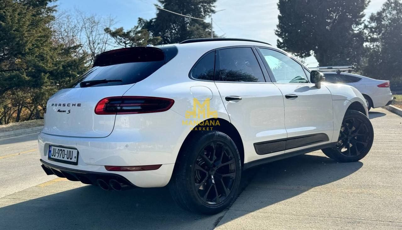 2017 PORSCHE Macan - Main Photo