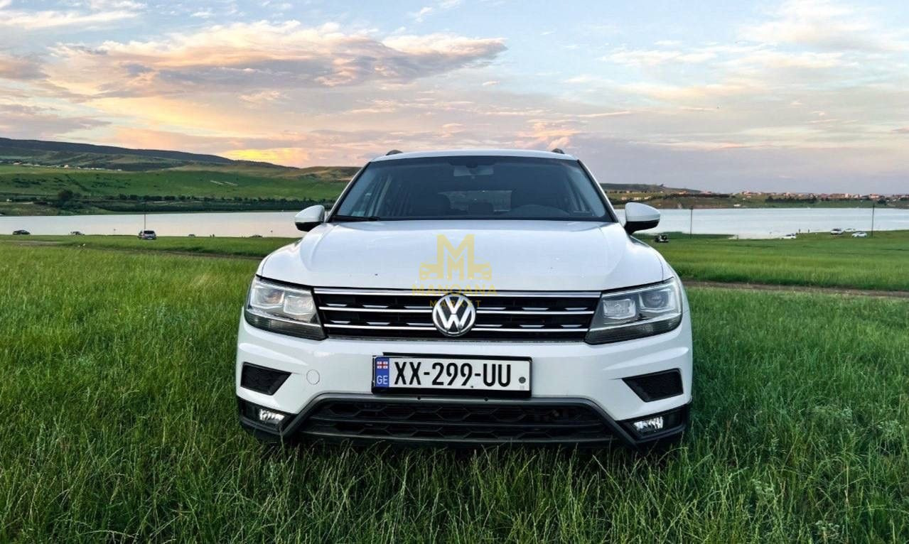 2018 VOLKSWAGEN Tiguan - Photo 2