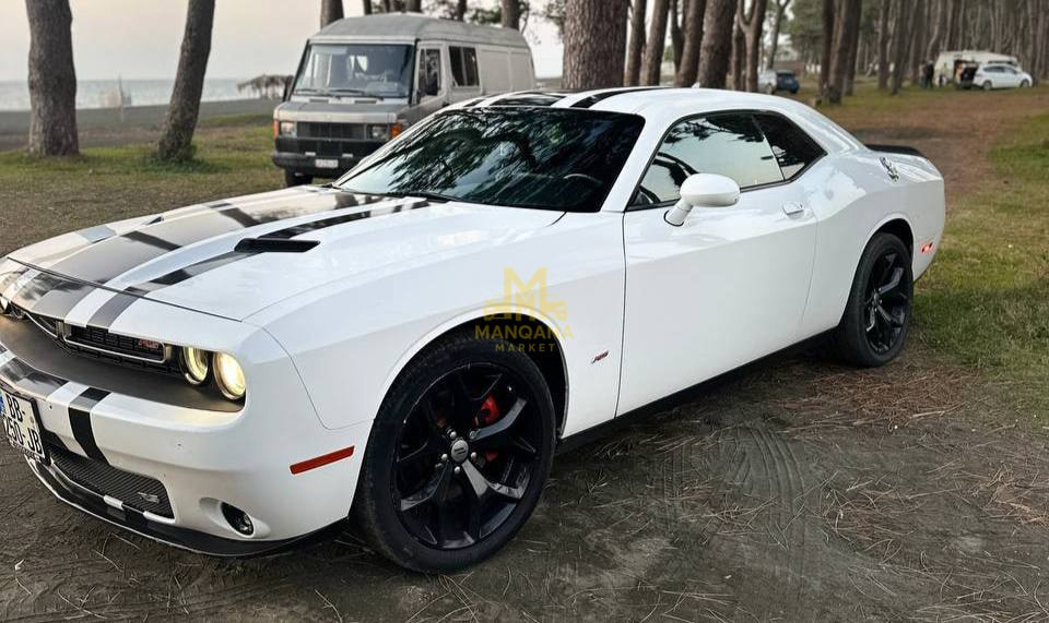 2018 DODGE Challenger - Photo 2