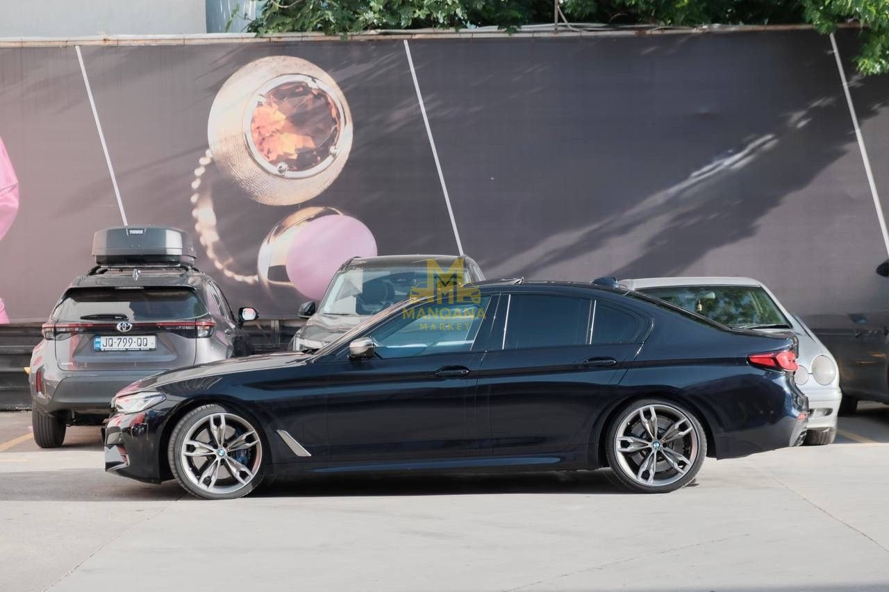 2020 BMW M550i - Photo 3