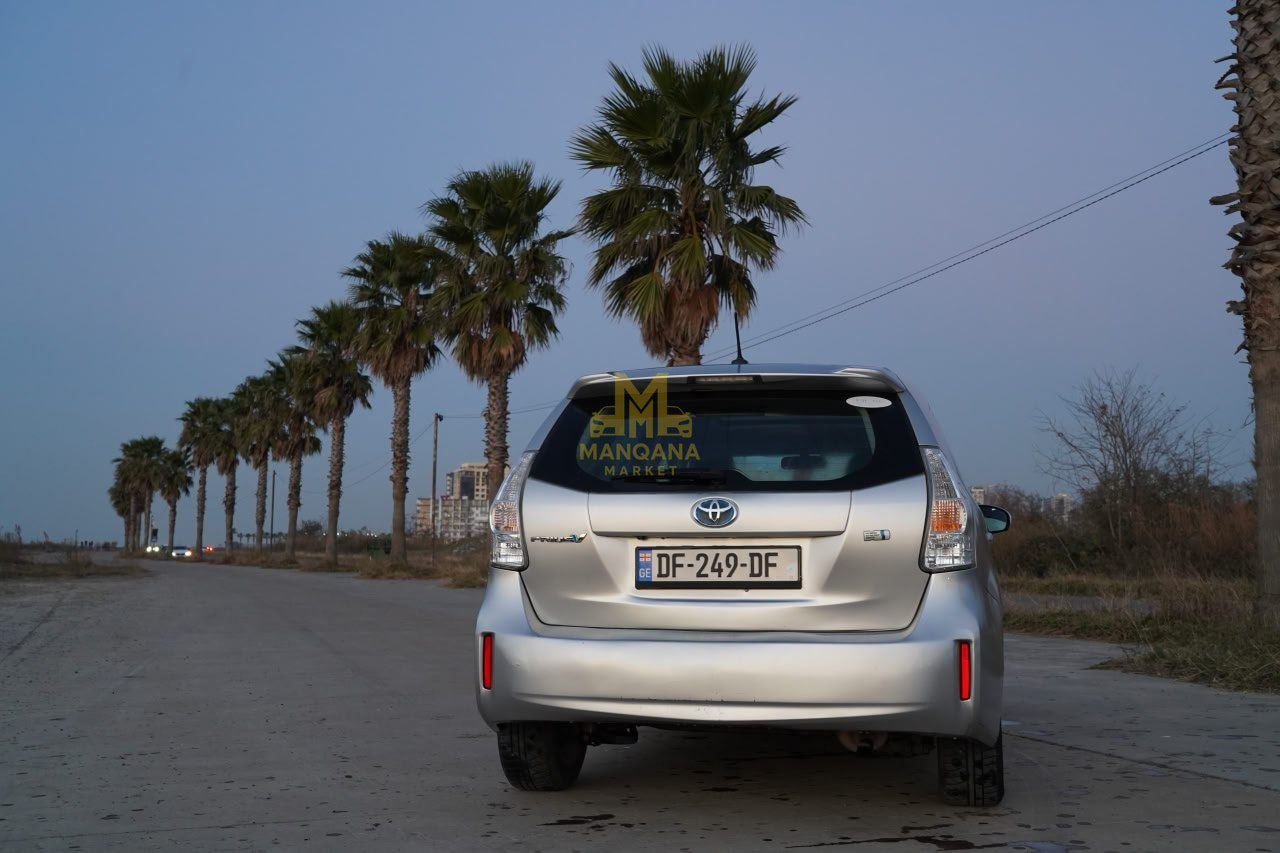 2012 TOYOTA Prius V - Photo 3