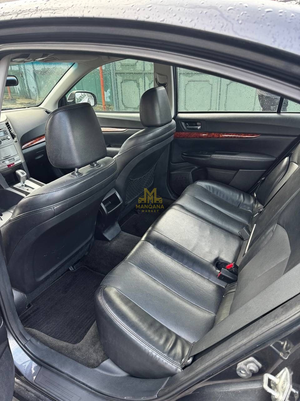 2011 SUBARU Legacy - Photo 4