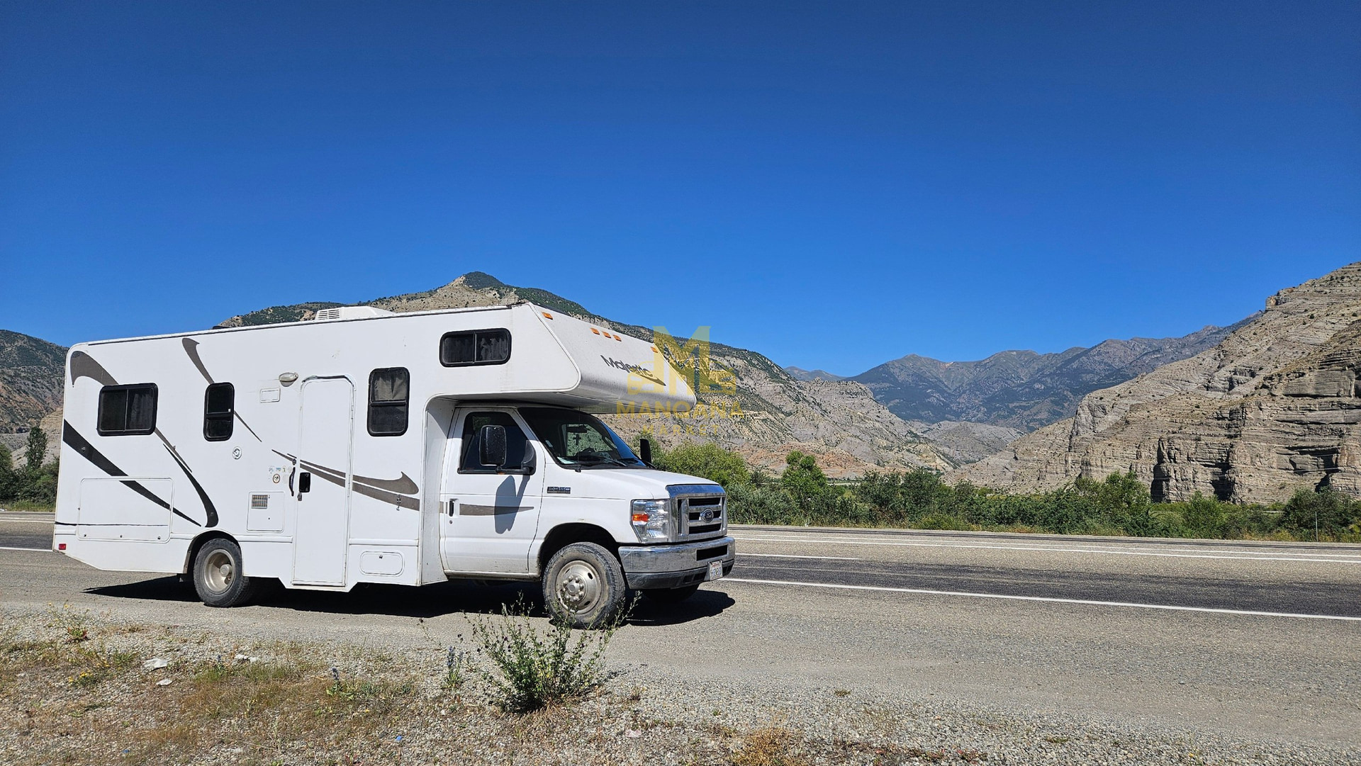 2018 FORD E-350  - Photo 4