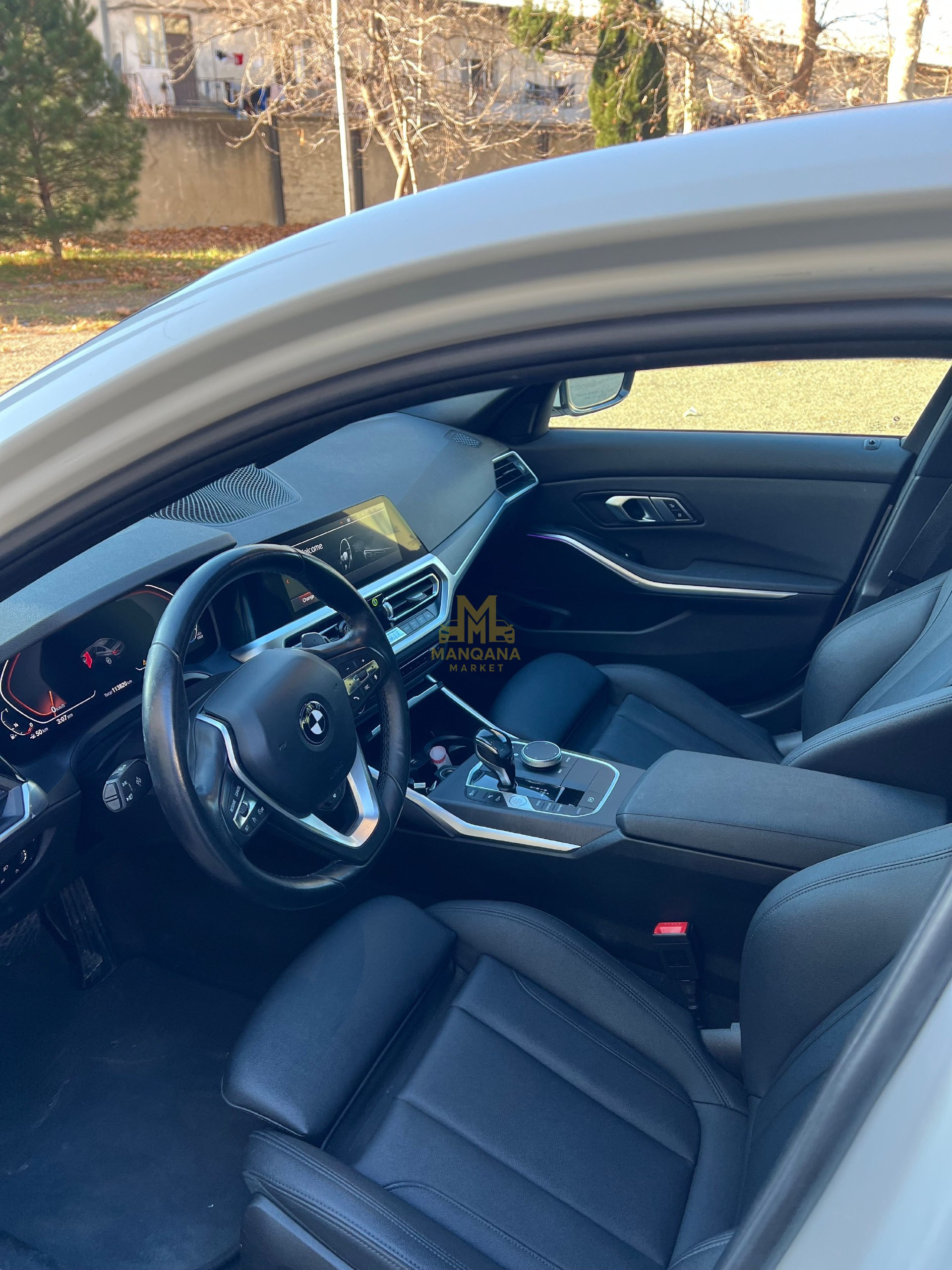 2021 BMW 330i - Photo 4