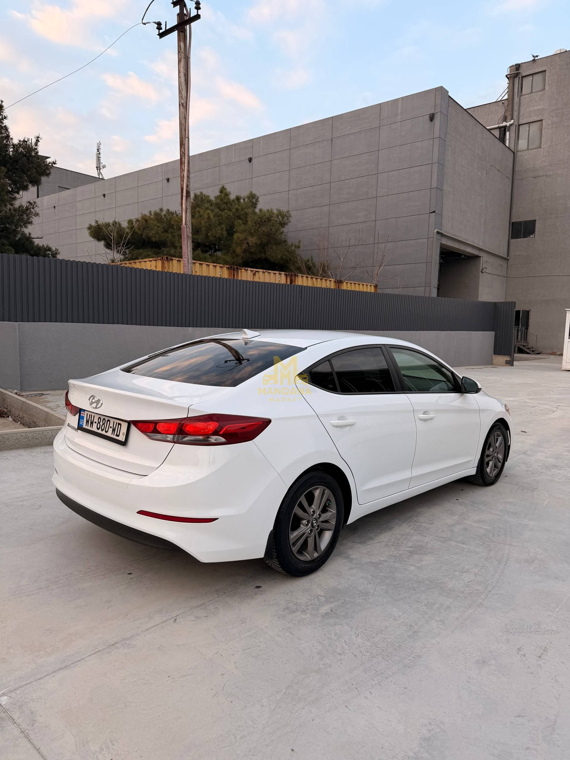 2017 HYUNDAI Elantra - Photo 5