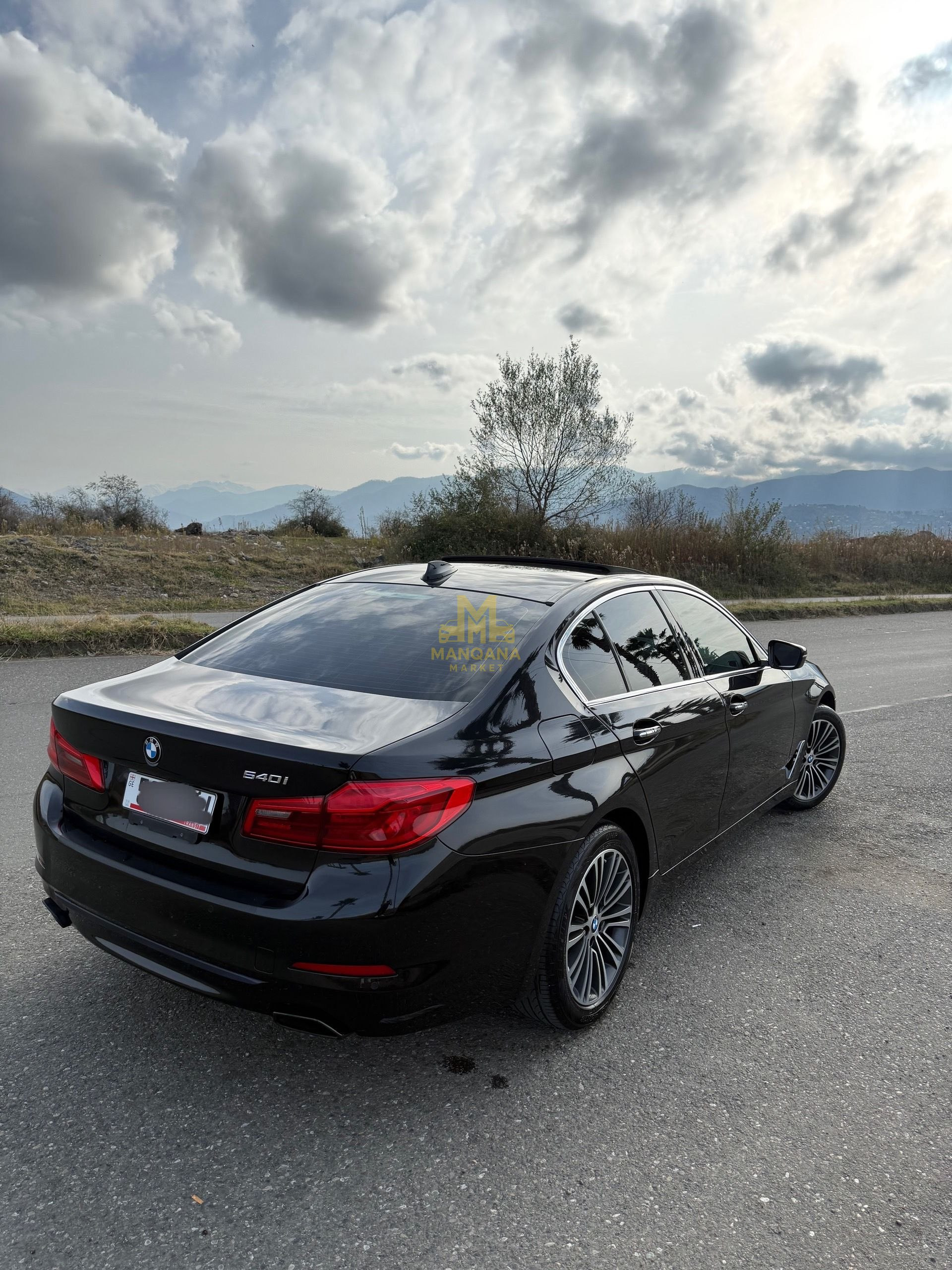 2018 BMW 540i - Photo 5