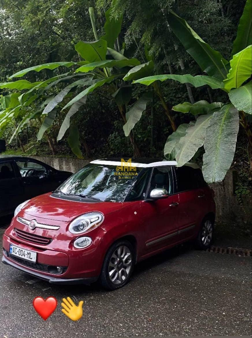 2017 FIAT 500L - Photo 5