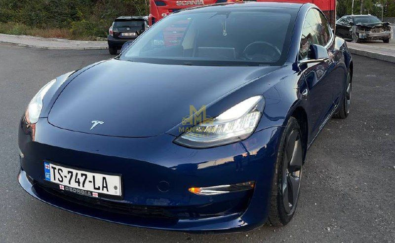 2018 TESLA Model 3 - Photo 5