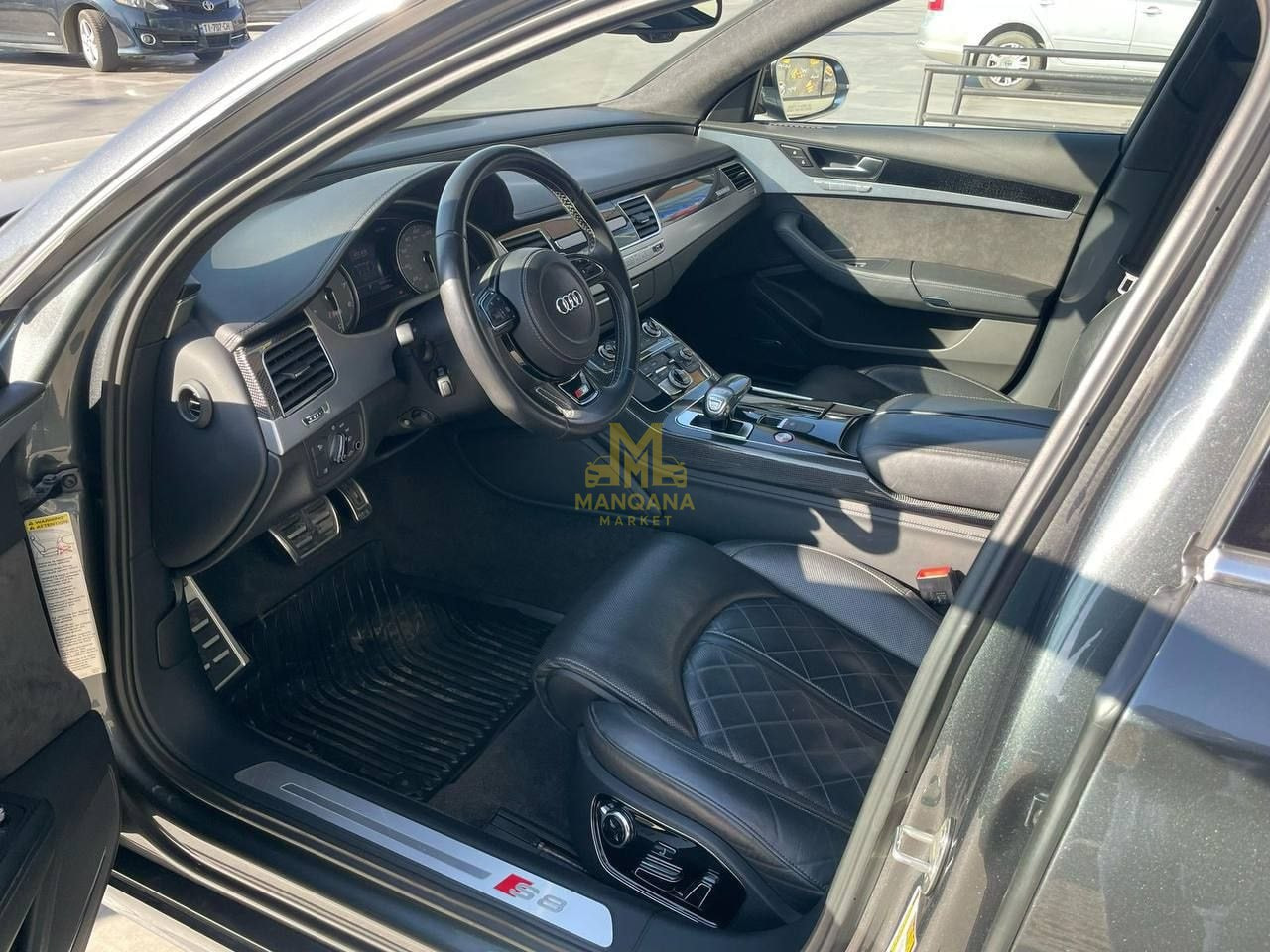 2013 AUDI S8 - Photo 5