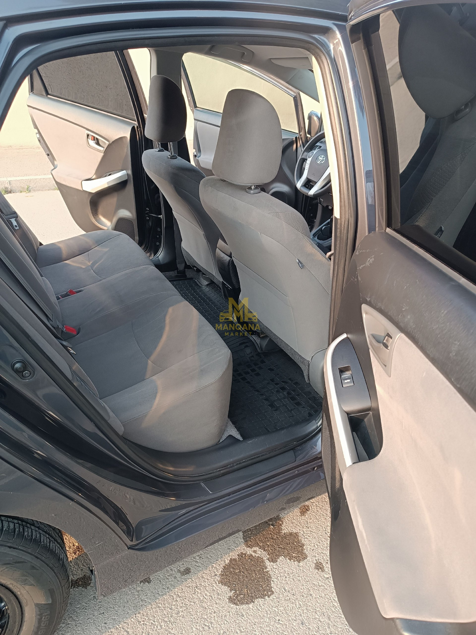 2015 TOYOTA Prius - Photo 5