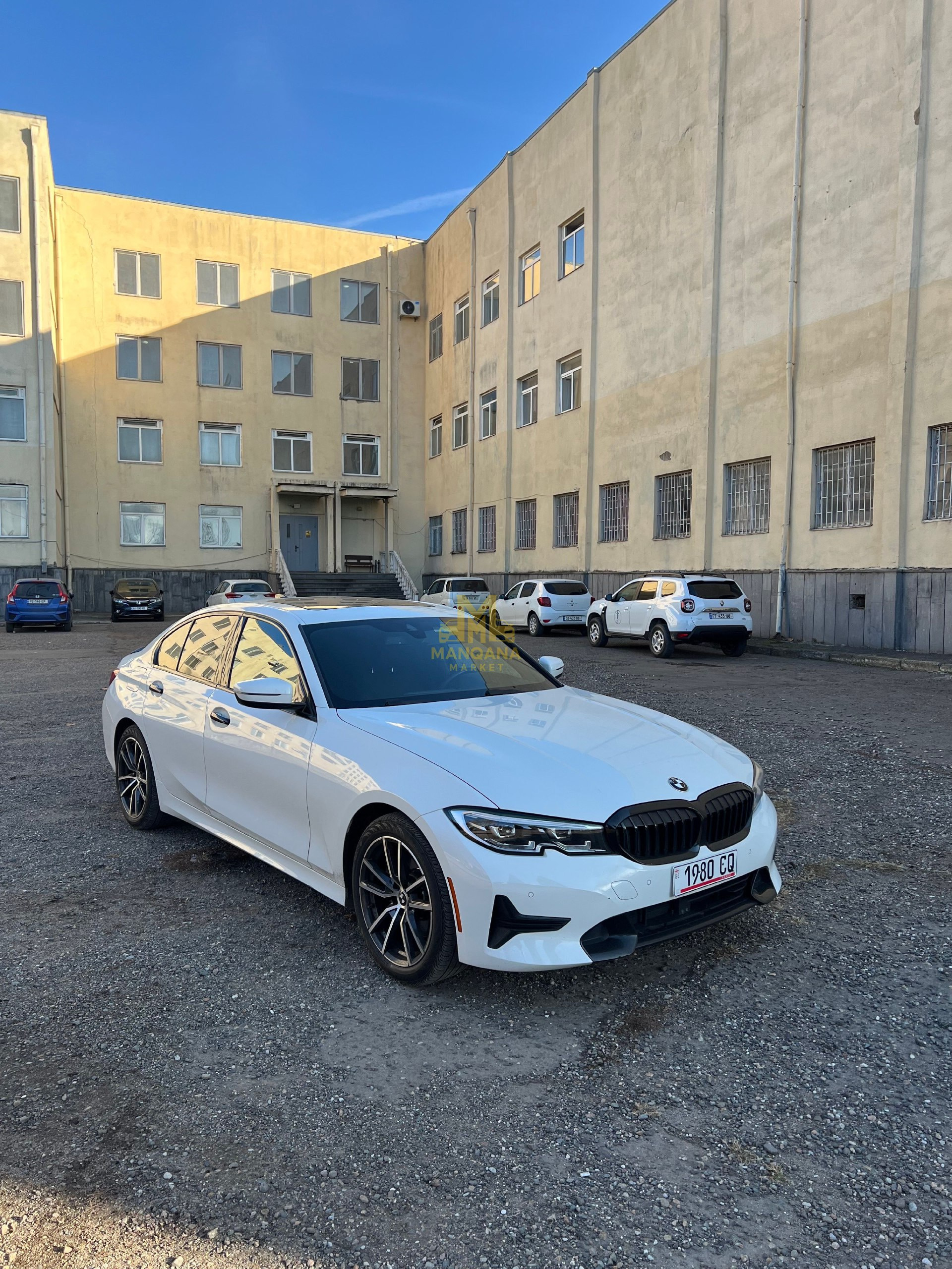 2021 BMW 330i - Photo 5