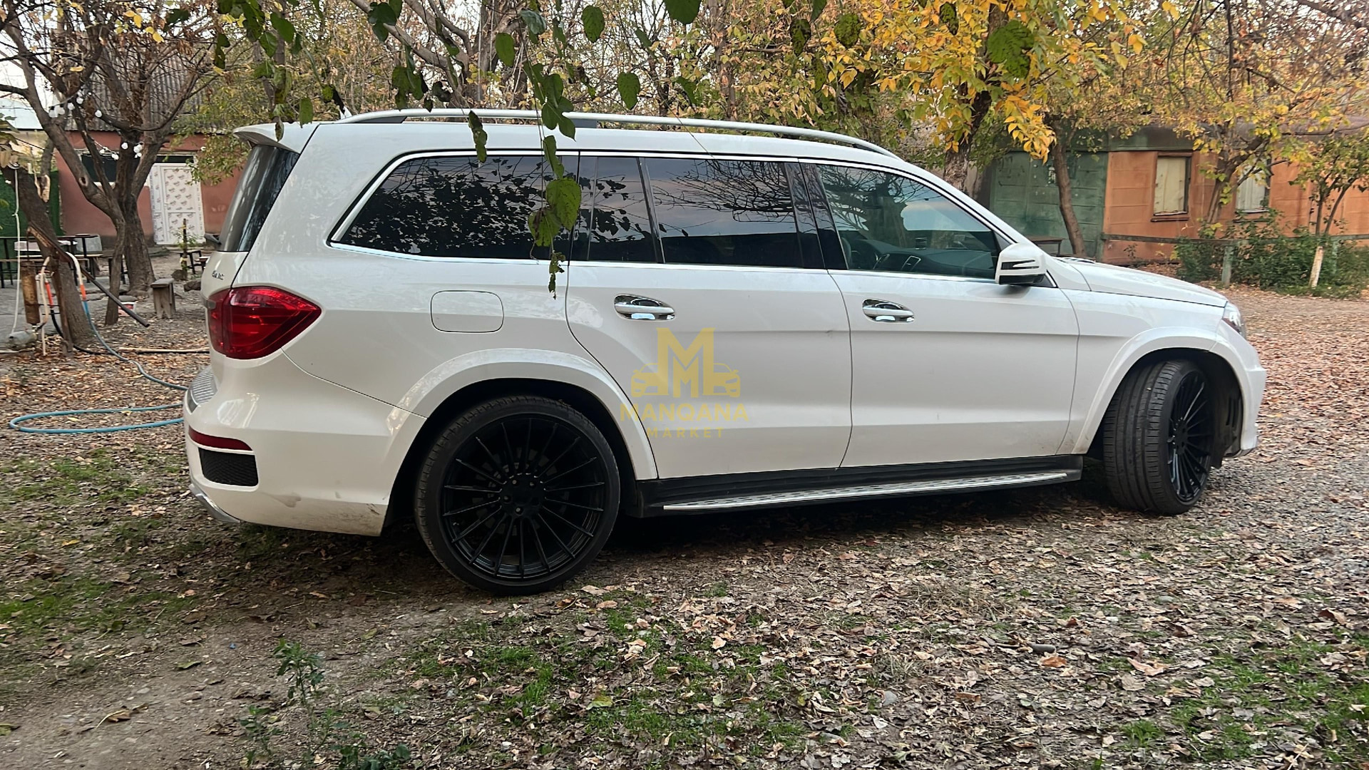 2016 MERCEDES-BENZ GL550-4M  - Main Photo