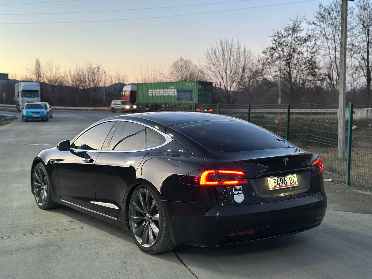 2017 TESLA Model S - Main Photo