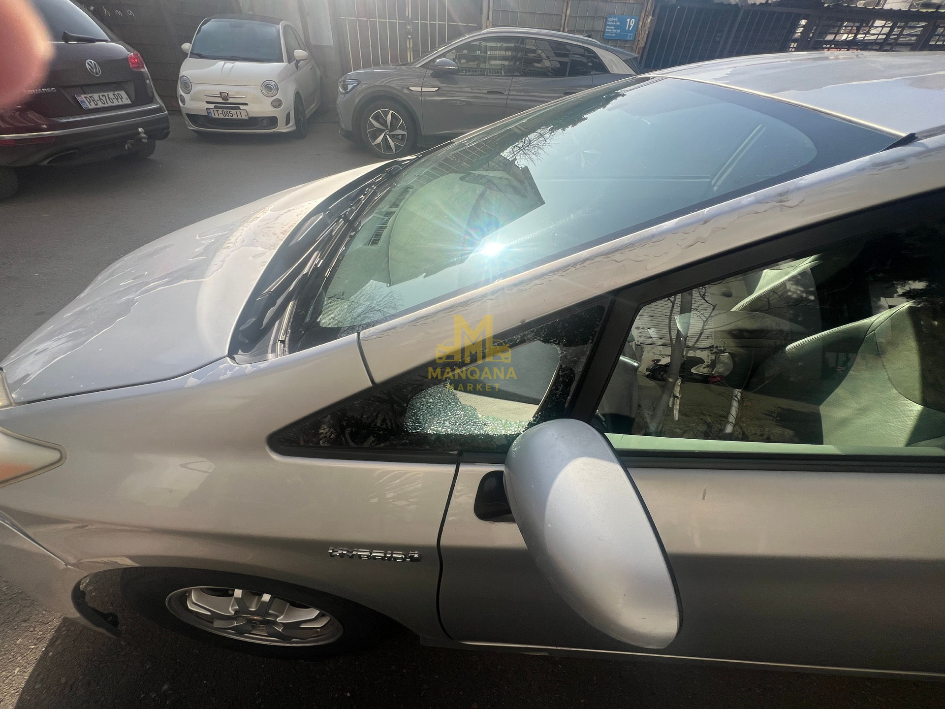 2011 TOYOTA Prius - Main Photo