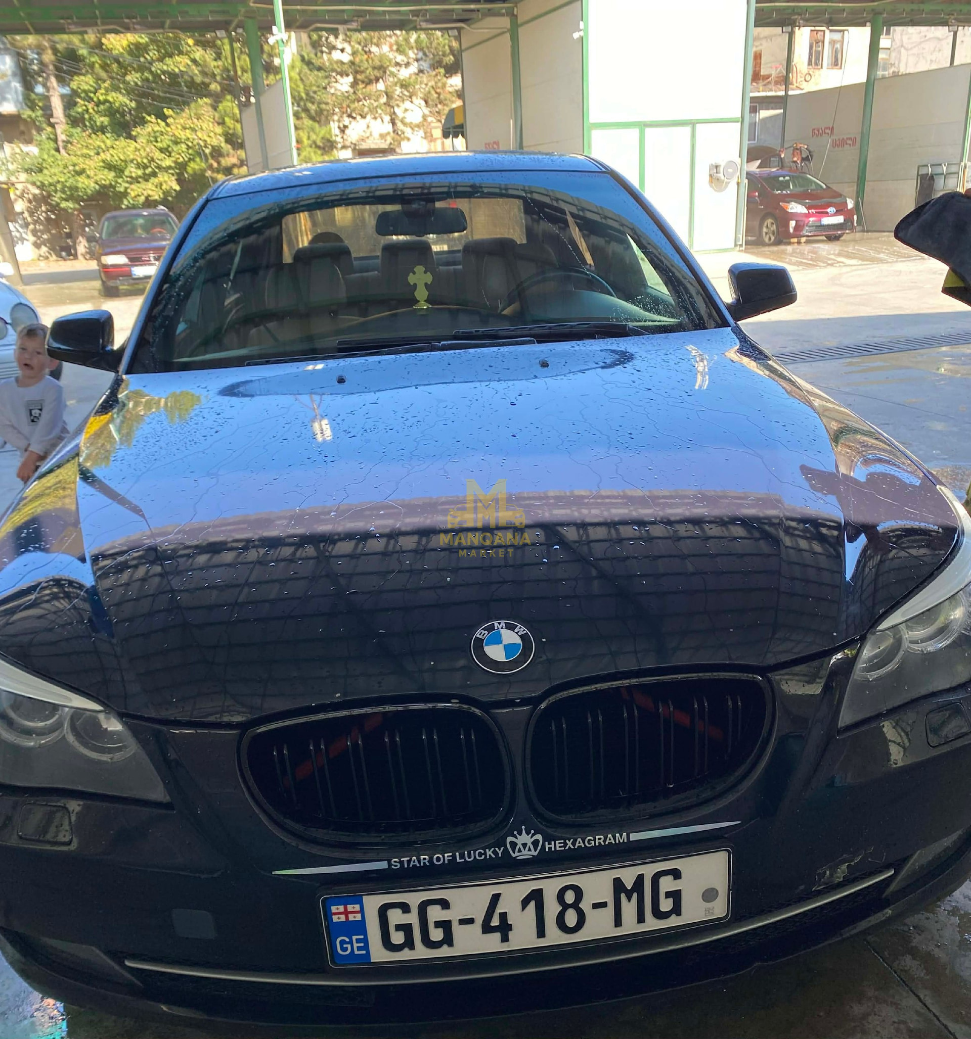 2010 BMW 528i - Photo 2