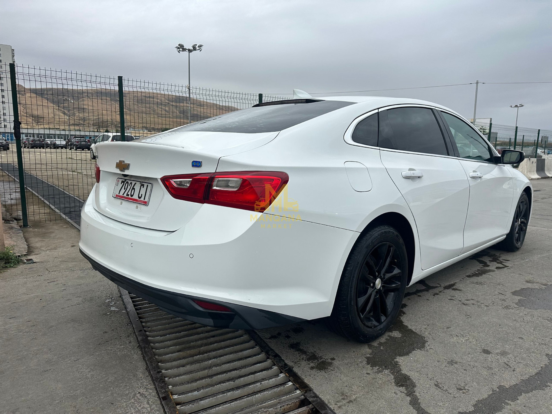 2018 CHEVROLET Malibu - Photo 2