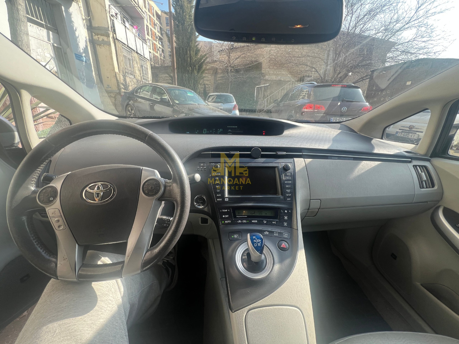 2011 TOYOTA Prius - Photo 2