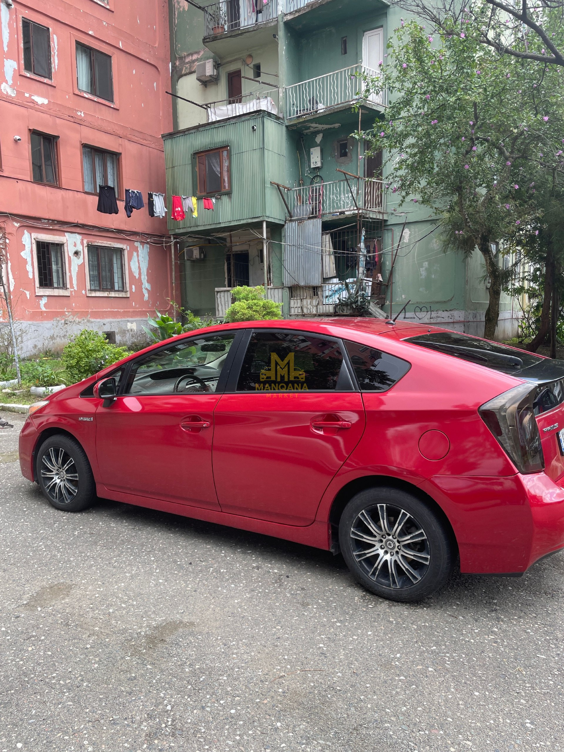 2013 TOYOTA Prius - Photo 2