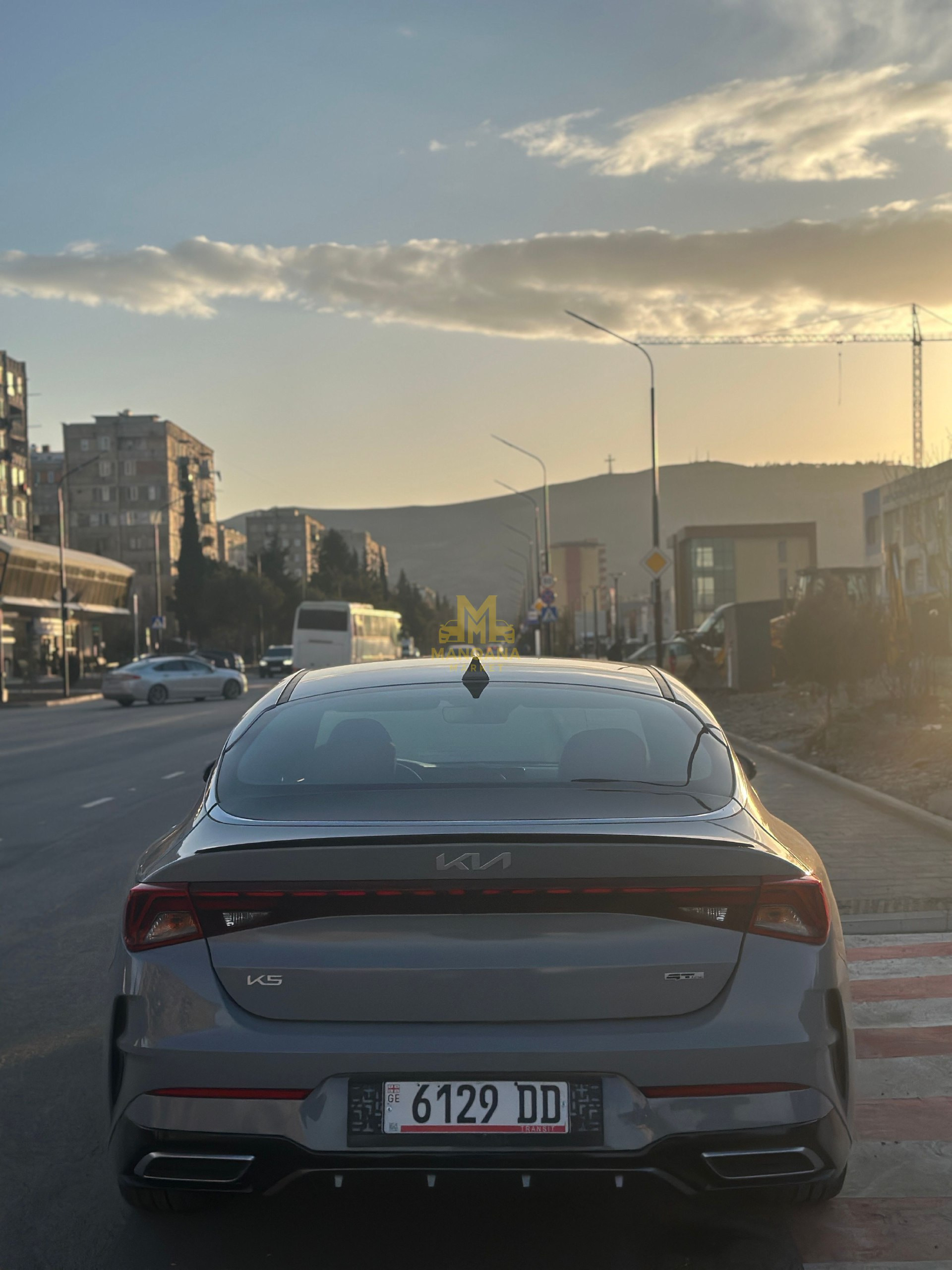 2023 KIA K5 - Photo 2