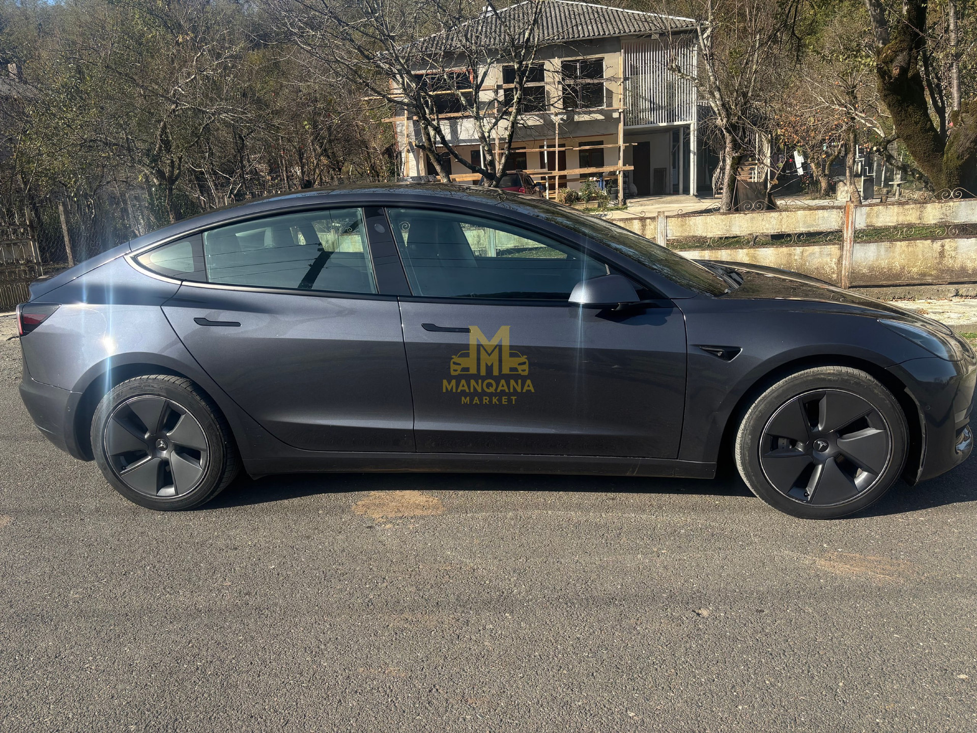 2022 TESLA Model 3 - Photo 3