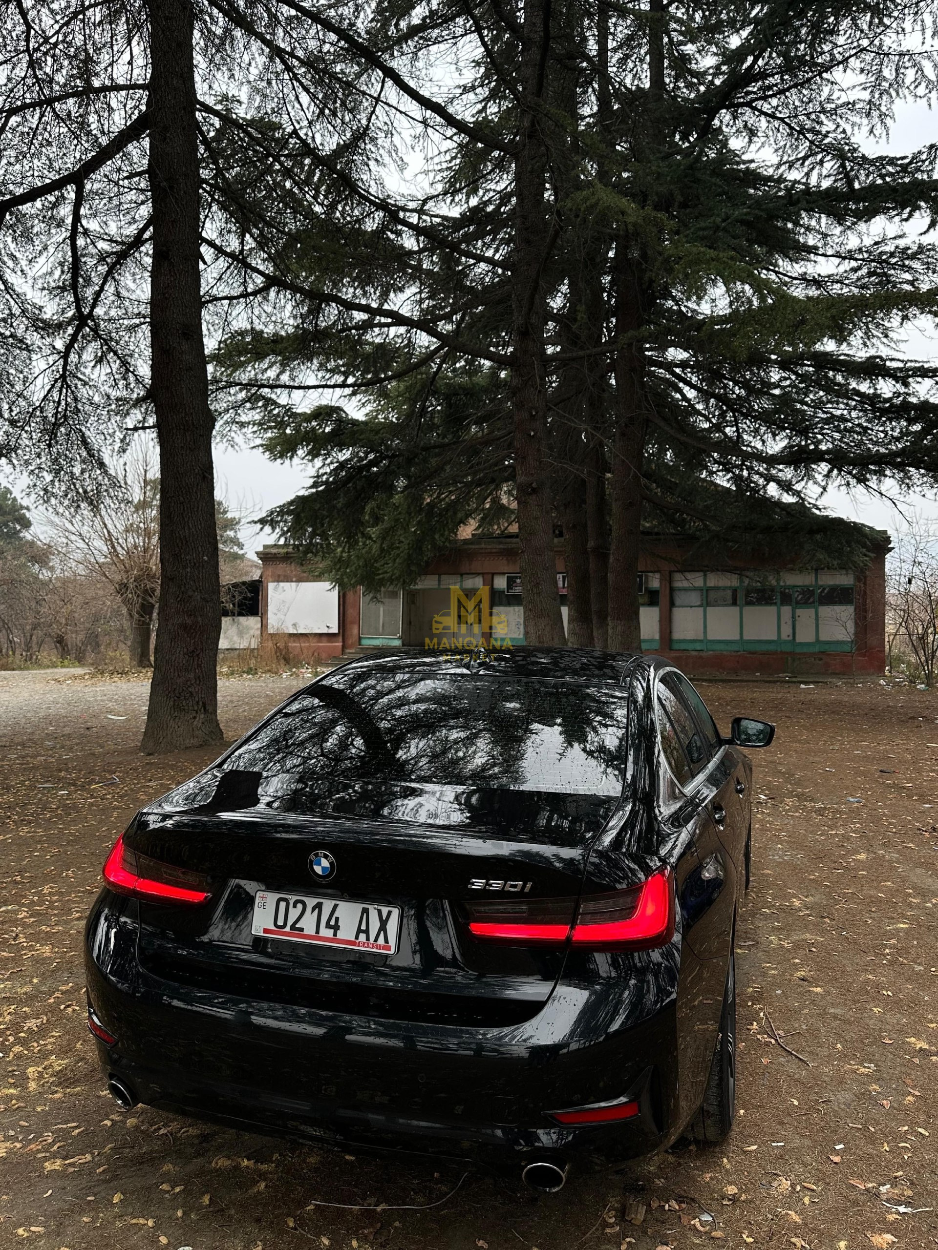 2021 BMW 330i - Photo 4