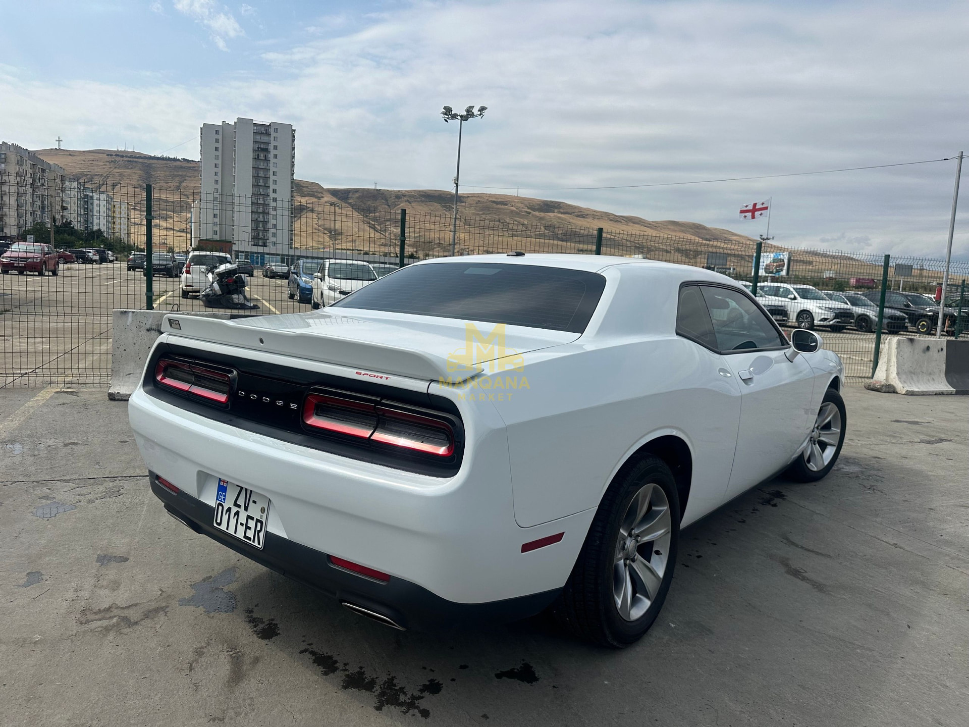 2020 DODGE Challenger - Photo 4