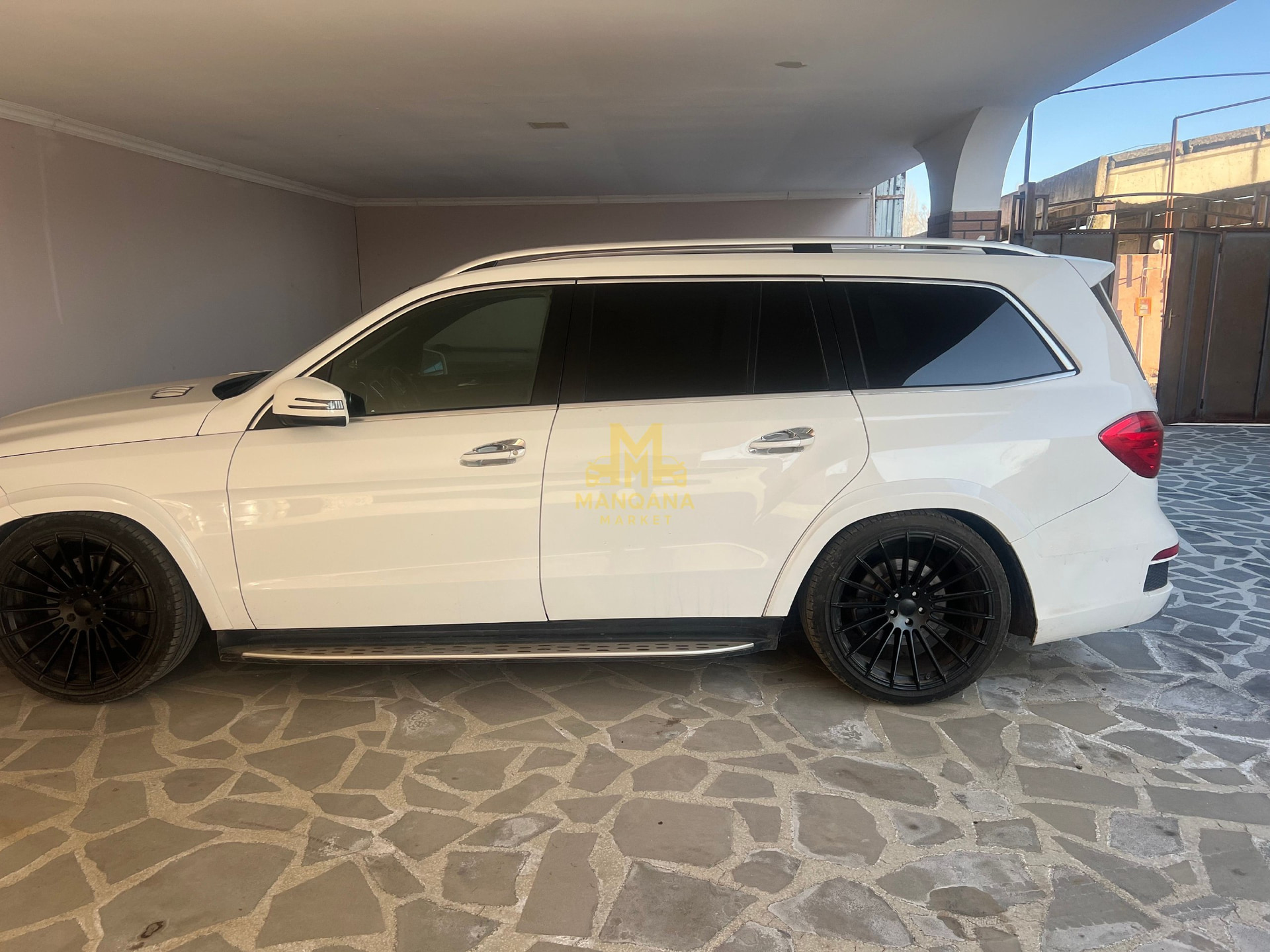 2016 MERCEDES-BENZ GL550-4M  - Photo 6