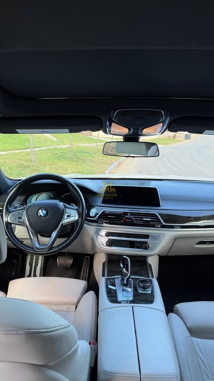 2018 BMW 740i - Photo 7