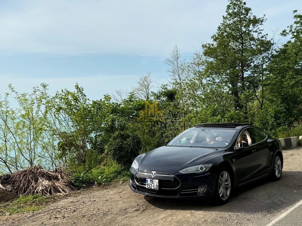 2015 TESLA Model S - Main Photo