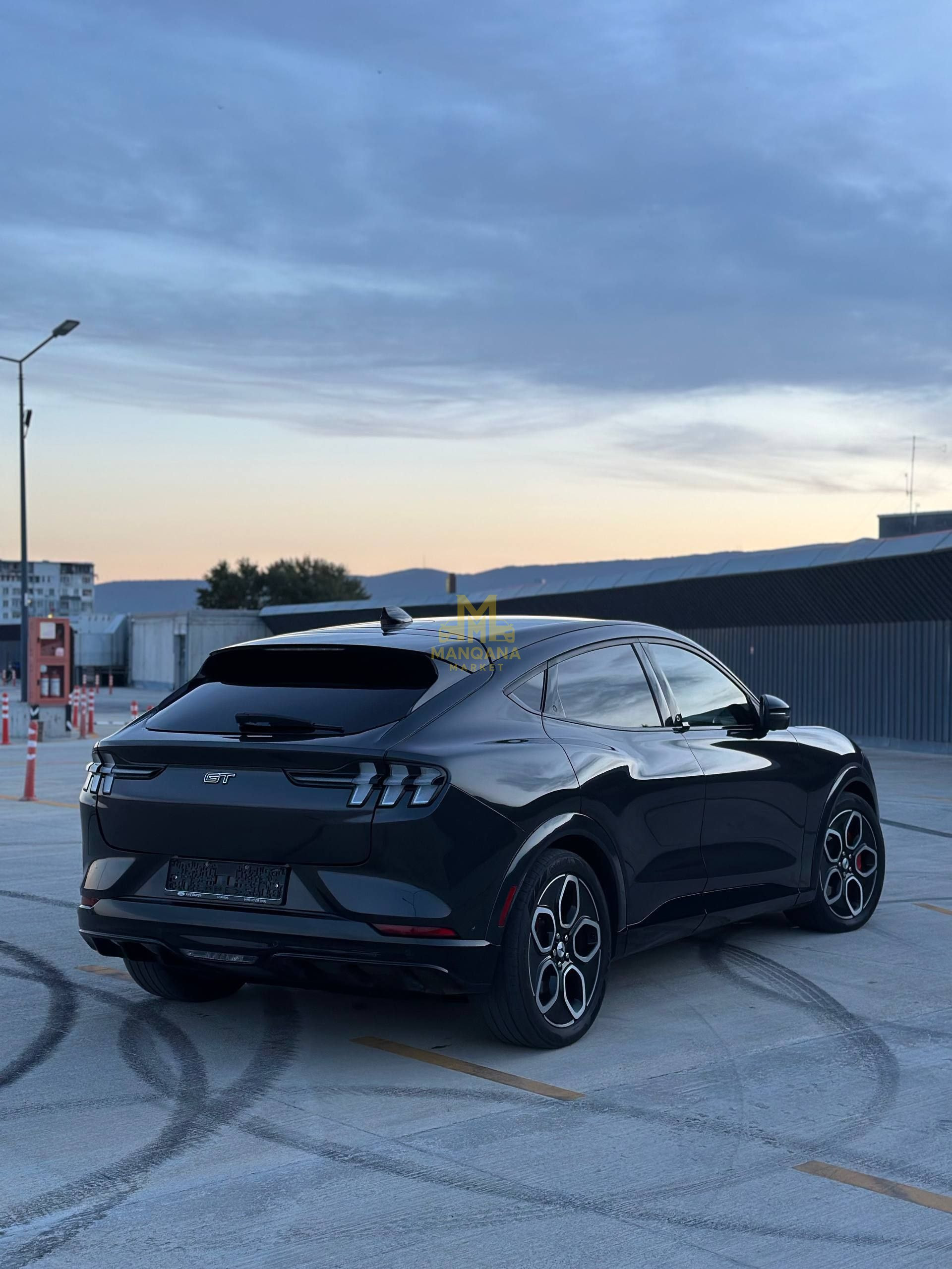 2022 FORD Mustang Mach-E GT  - Photo 2