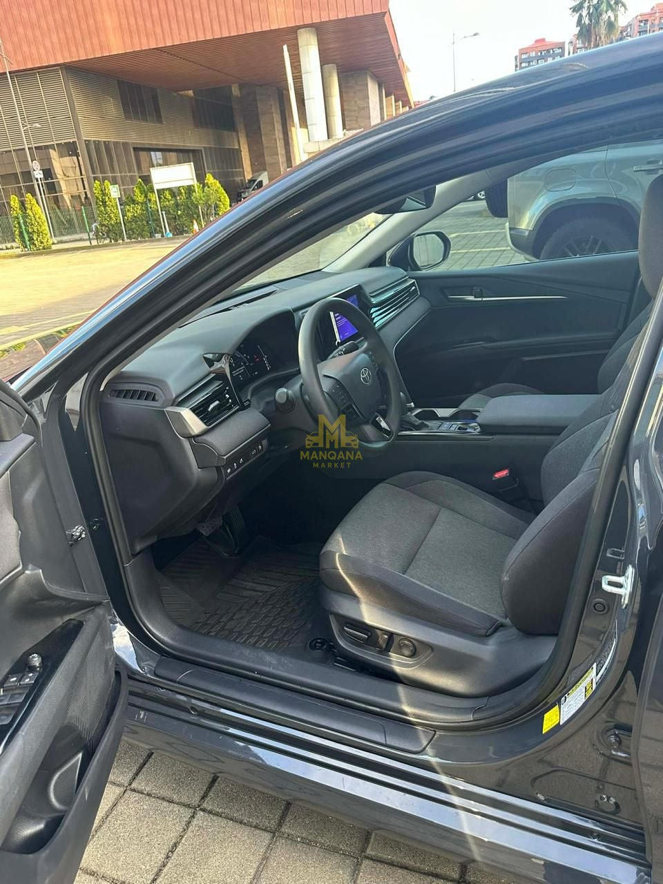 2025 TOYOTA Camry - Photo 4