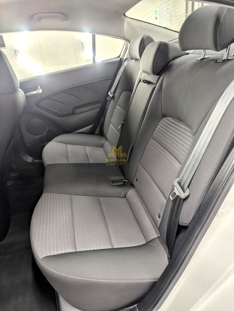 2017 KIA Forte - Photo 7