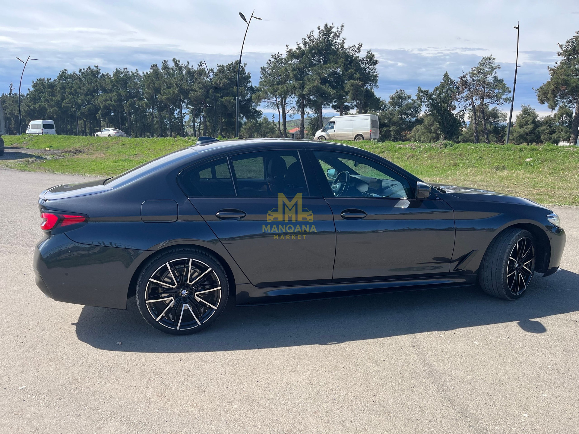2022 BMW 530i - Photo 3