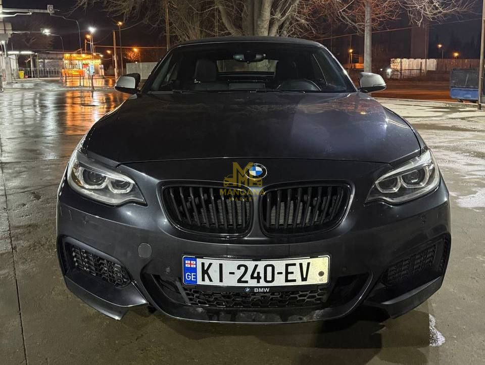 2017 BMW M240i - Photo 3