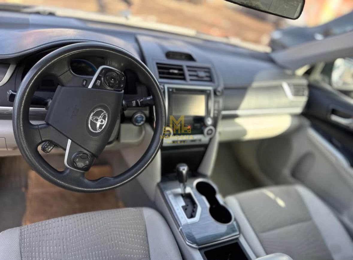 2014 TOYOTA Camry - Photo 4