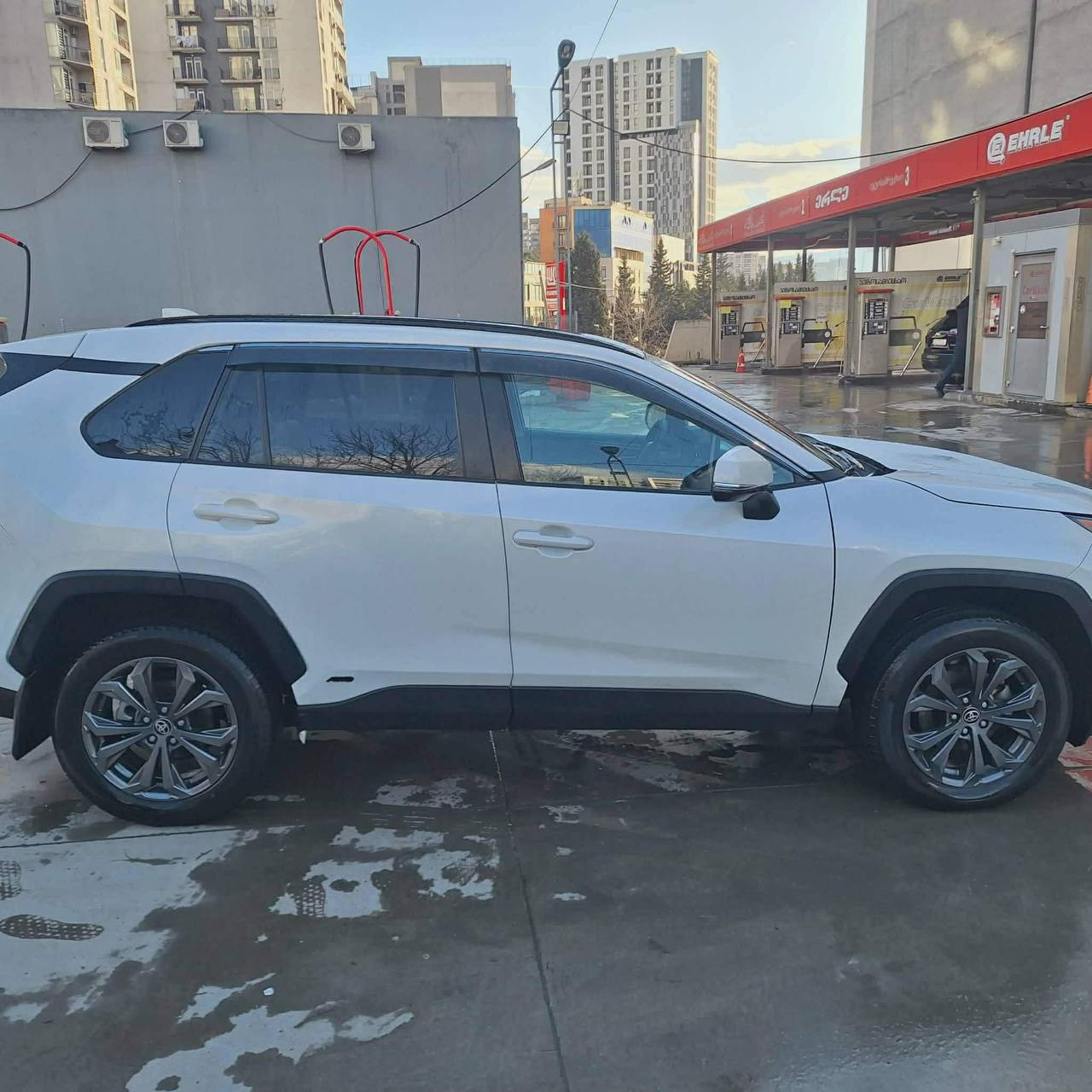 2022 TOYOTA RAV4 - Photo 3