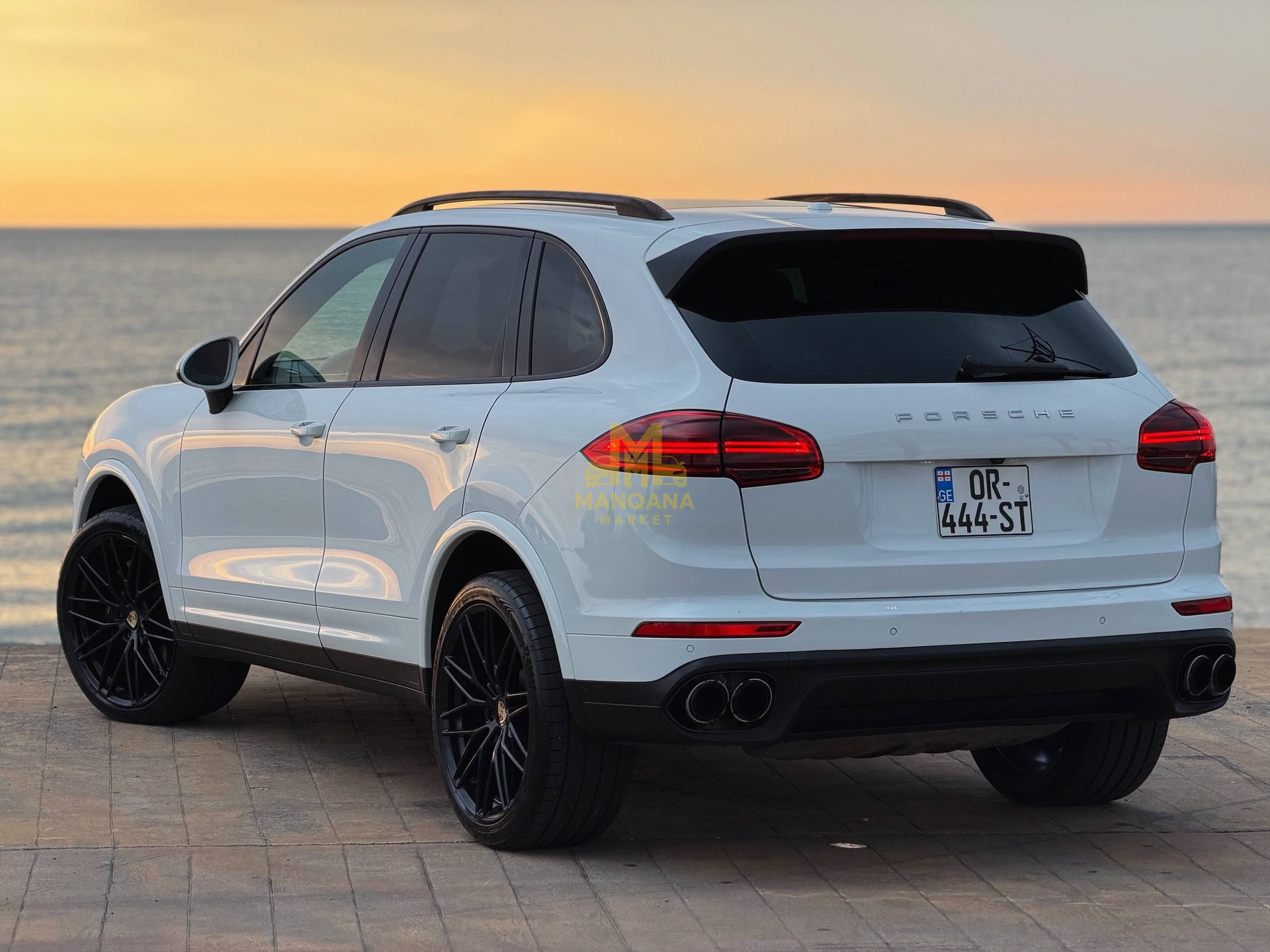 2017 PORSCHE Cayenne - Photo 2